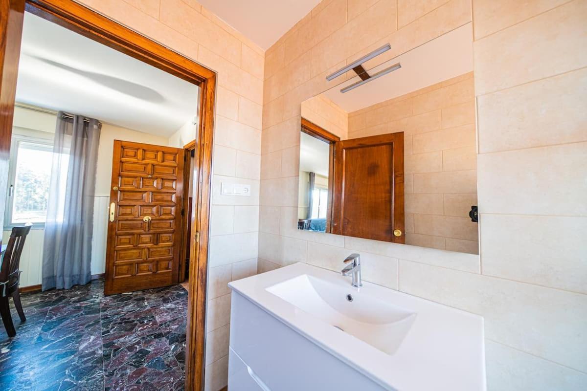 Apartamento Centrico Con Vistas Al Mar Вильянуэва-де-Ароса Экстерьер фото